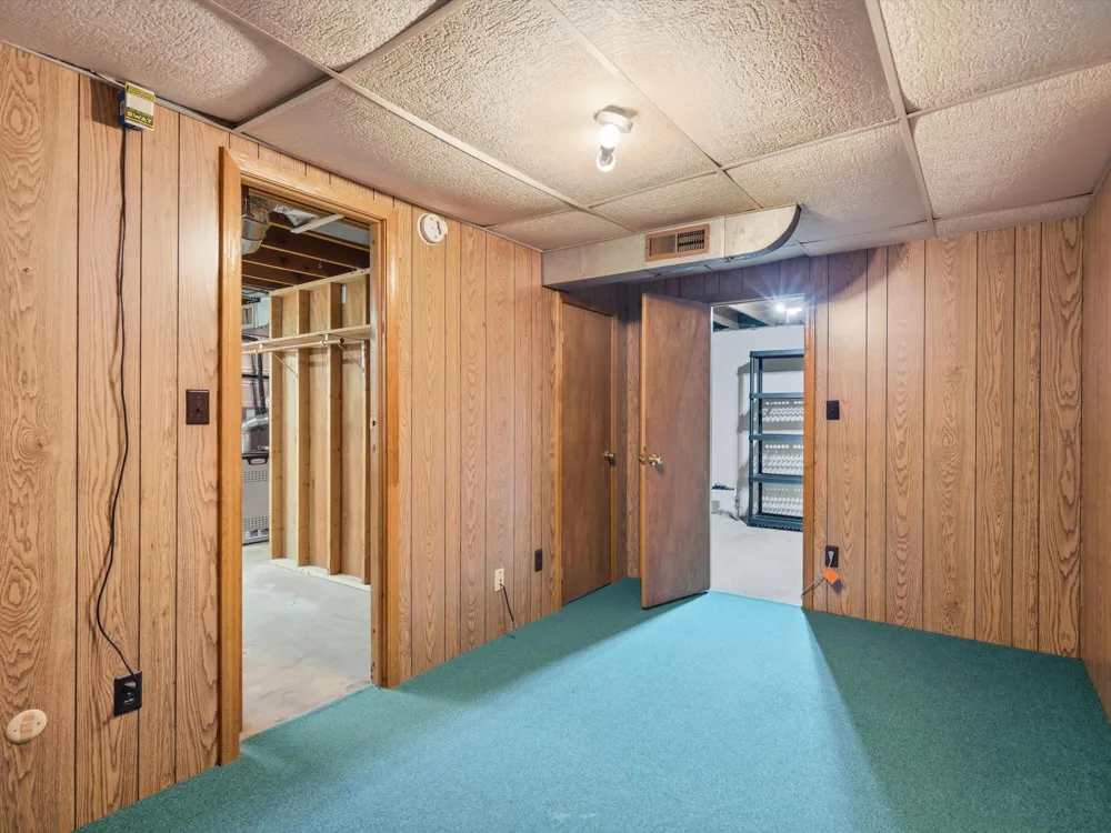 1181 Kay Parkway Ann Arbor, MI 48103
