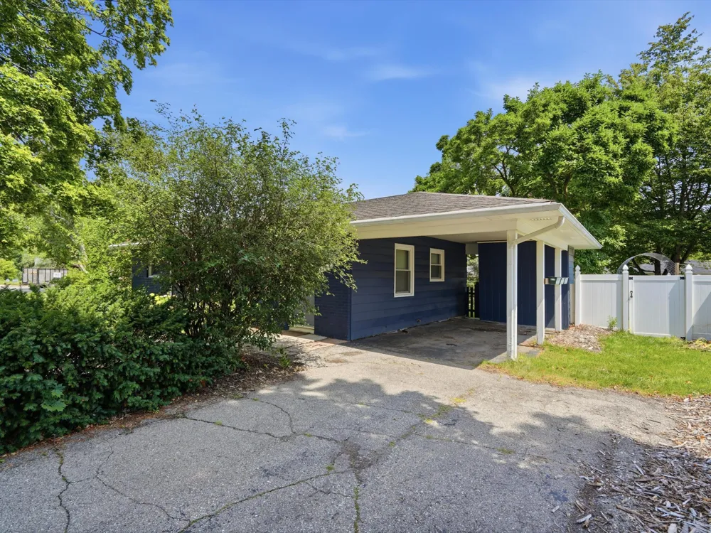 1181 Kay Parkway Ann Arbor, MI 48103