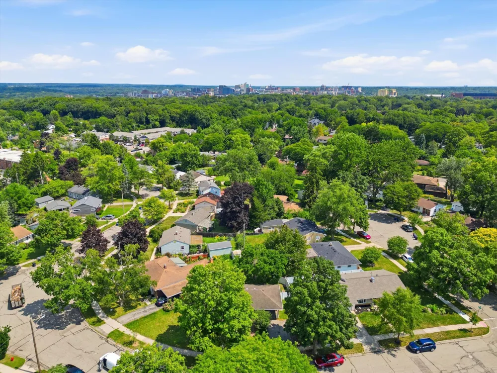 1181 Kay Parkway Ann Arbor, MI 48103