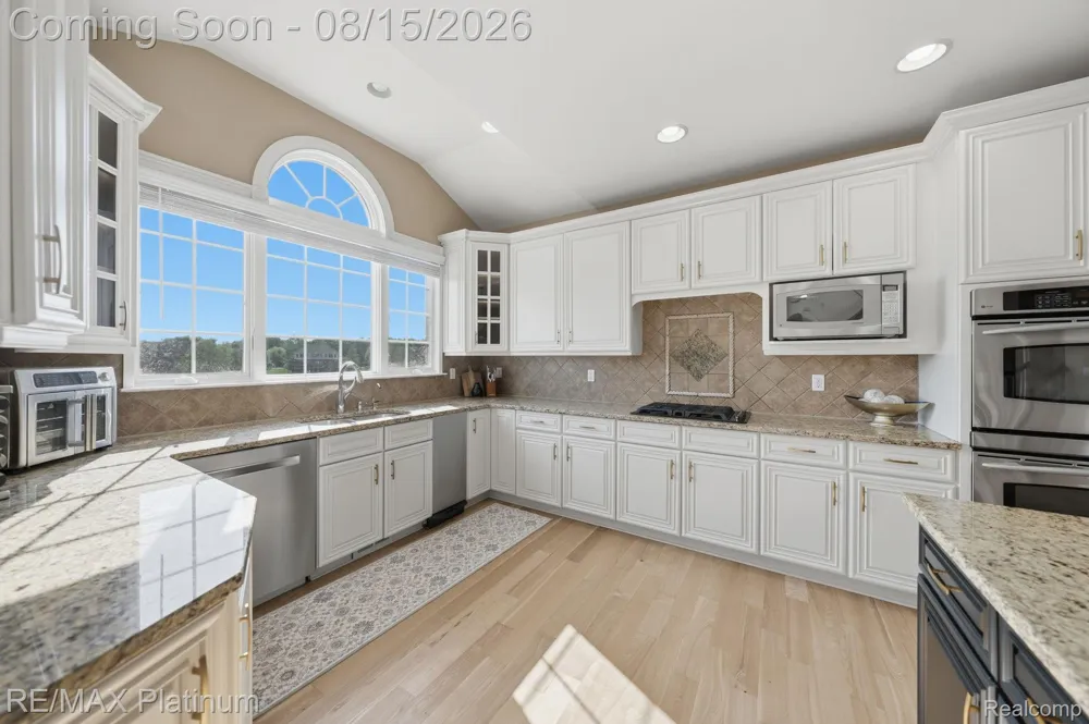 3812 S Shoreline Drive Milford Charter Township, MI 48381