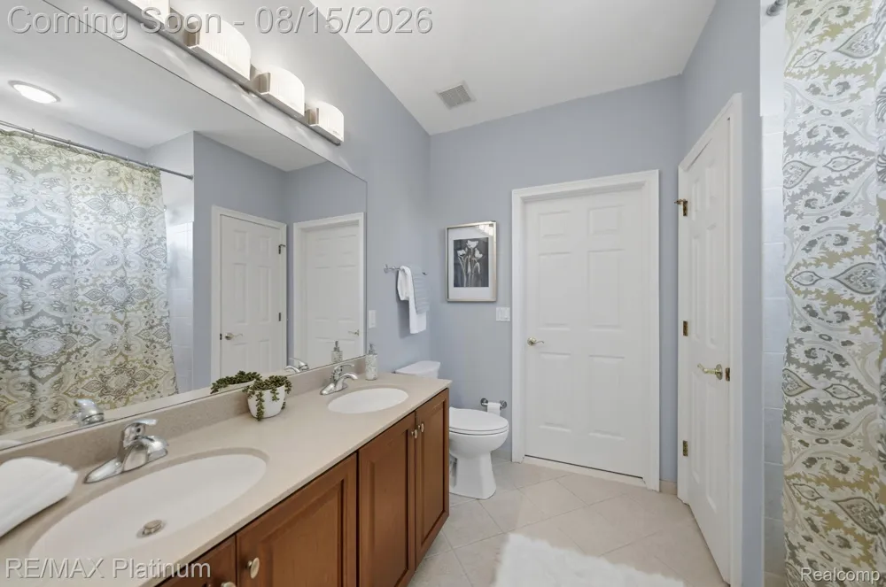 3812 S Shoreline Drive Milford Charter Township, MI 48381