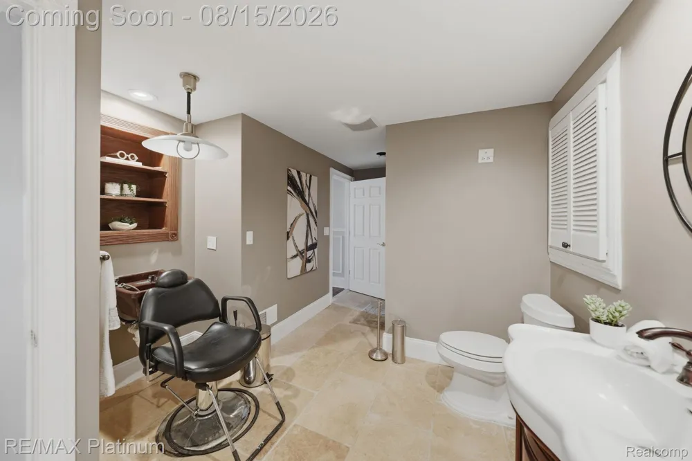 3812 S Shoreline Drive Milford Charter Township, MI 48381