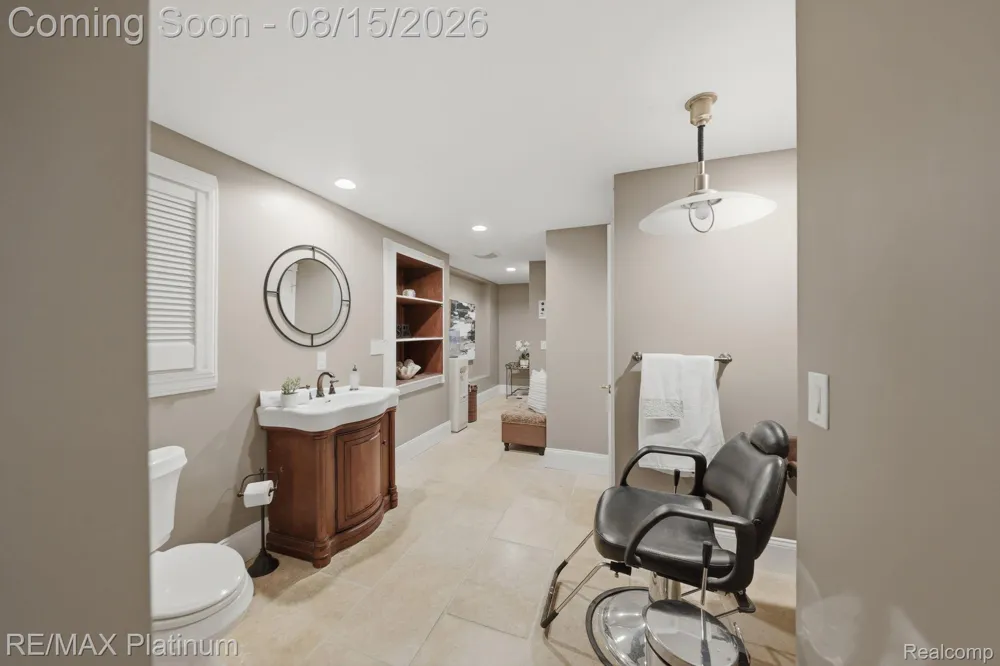3812 S Shoreline Drive Milford Charter Township, MI 48381