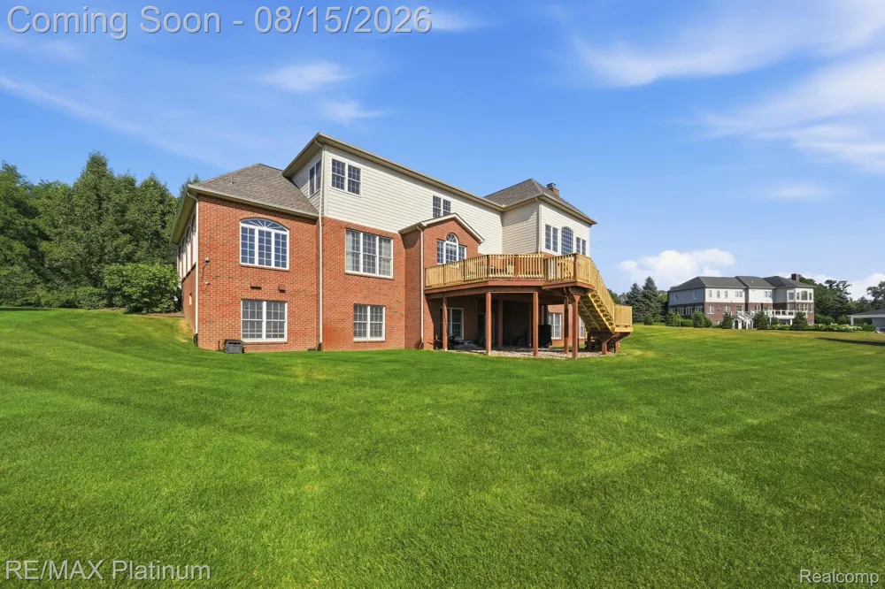 3812 S Shoreline Drive Milford Charter Township, MI 48381