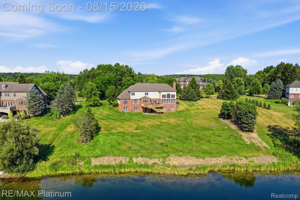 3812 S Shoreline Drive Milford Charter Township, MI 48381