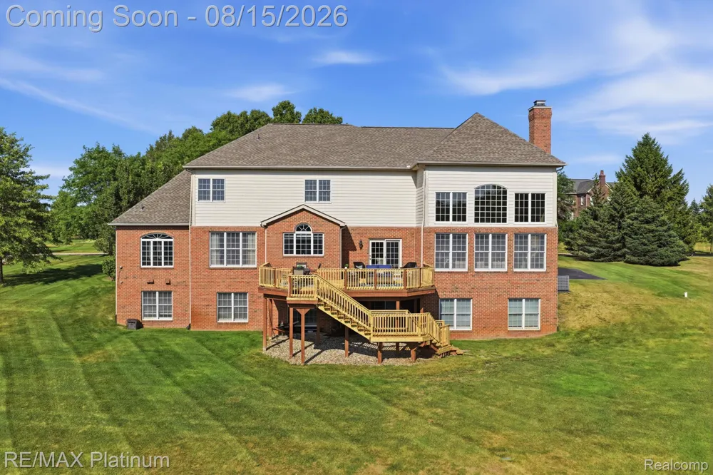 3812 S Shoreline Drive Milford Charter Township, MI 48381
