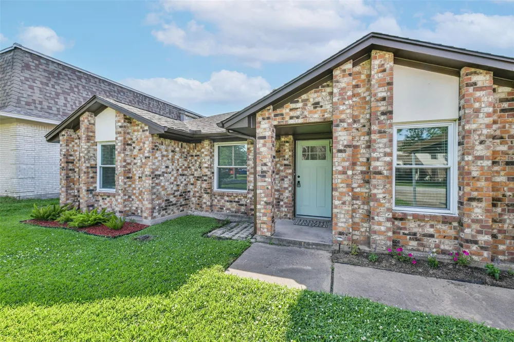 3410 Crestmeadow Drive Pasadena, TX 77505