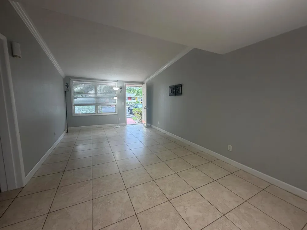 7194 Southgate Boulevard Tamarac, FL 33321