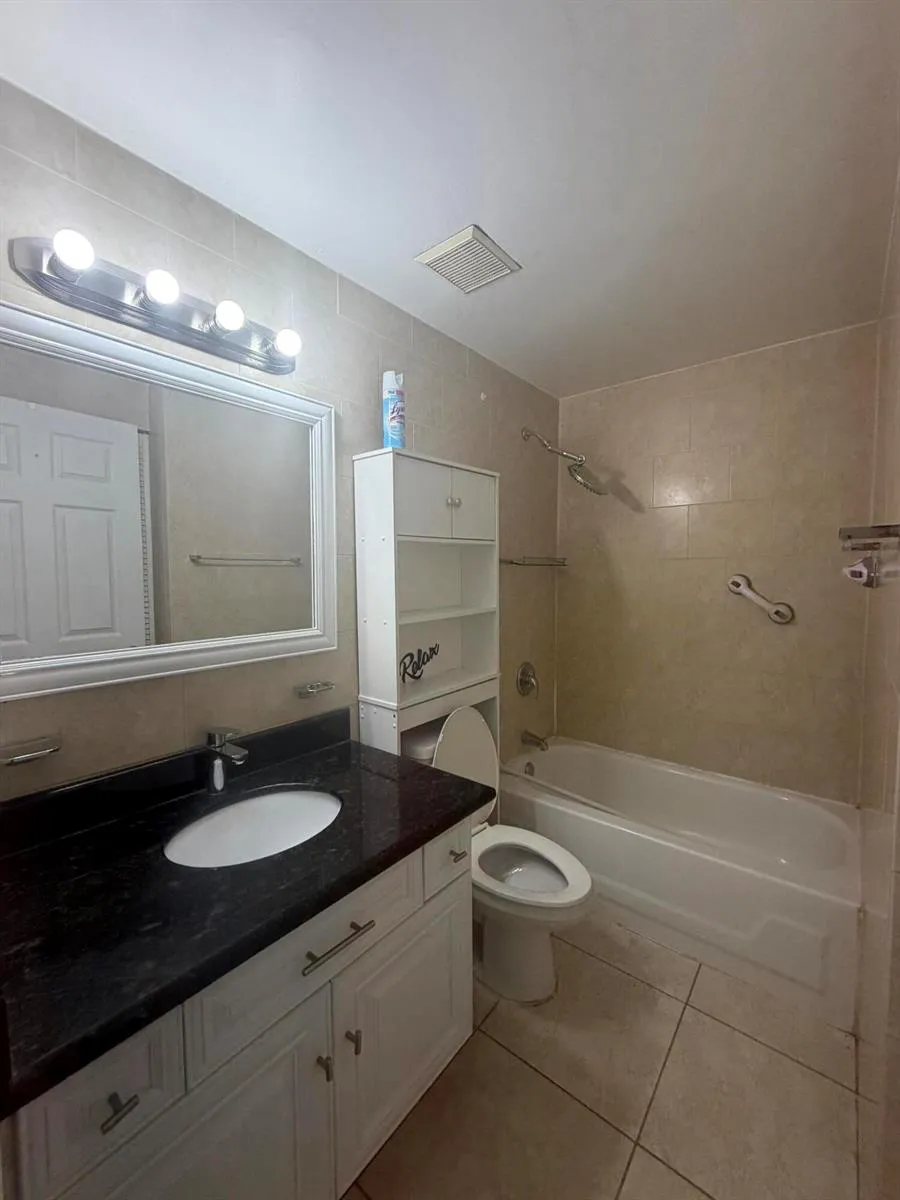 7194 Southgate Boulevard Tamarac, FL 33321
