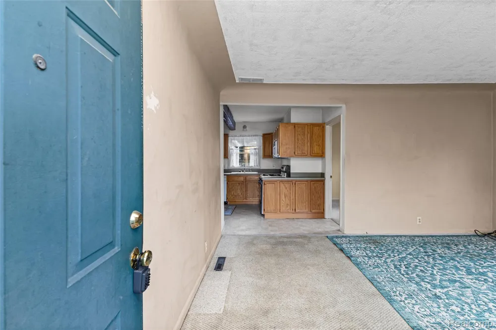 20890 Hollywood Street Harper Woods City, MI 48225