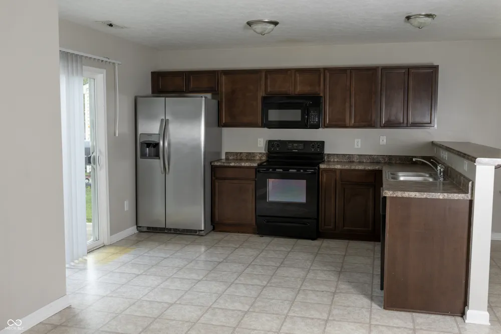 2122 Cedarmill Drive Franklin, IN 46131