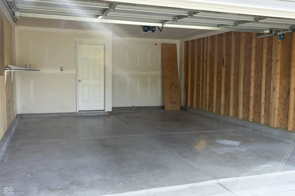 2122 Cedarmill Drive Franklin, IN 46131