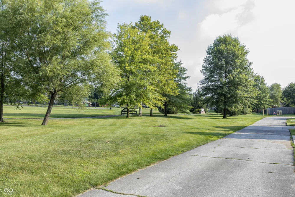 2122 Cedarmill Drive Franklin, IN 46131