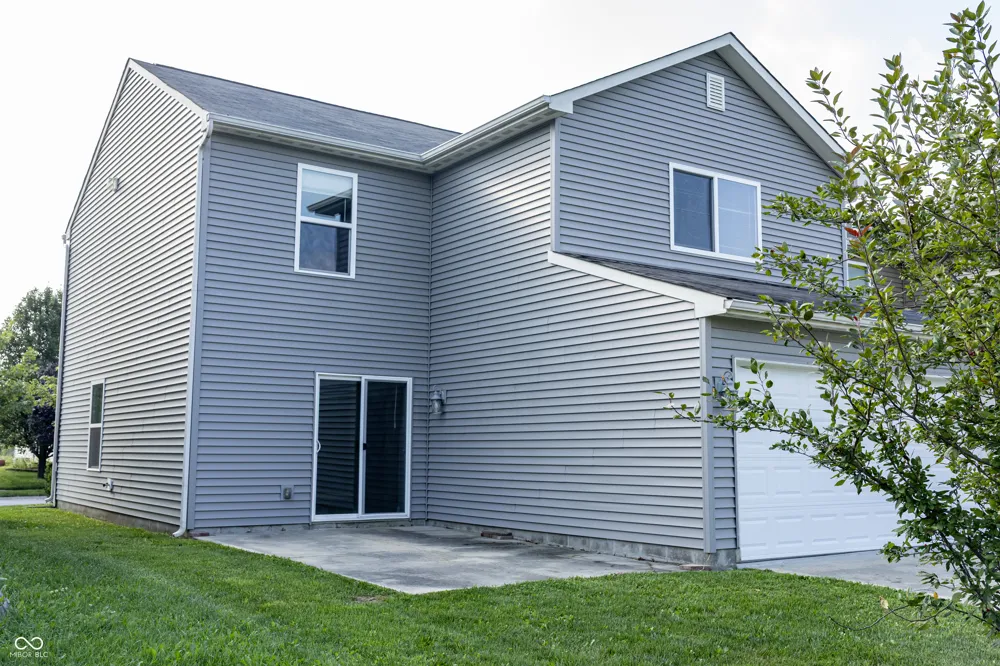 2122 Cedarmill Drive Franklin, IN 46131