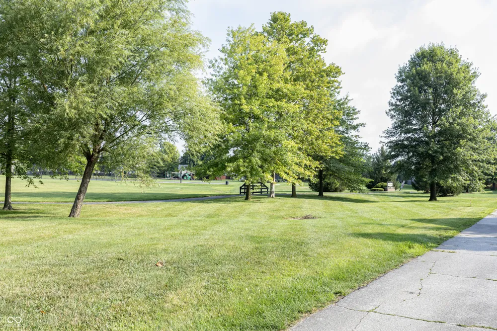 2122 Cedarmill Drive Franklin, IN 46131