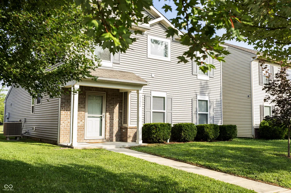 2122 Cedarmill Drive Franklin, IN 46131