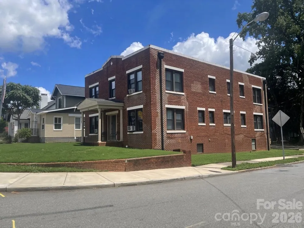 600 Hawthorne Lane Charlotte, NC 28204