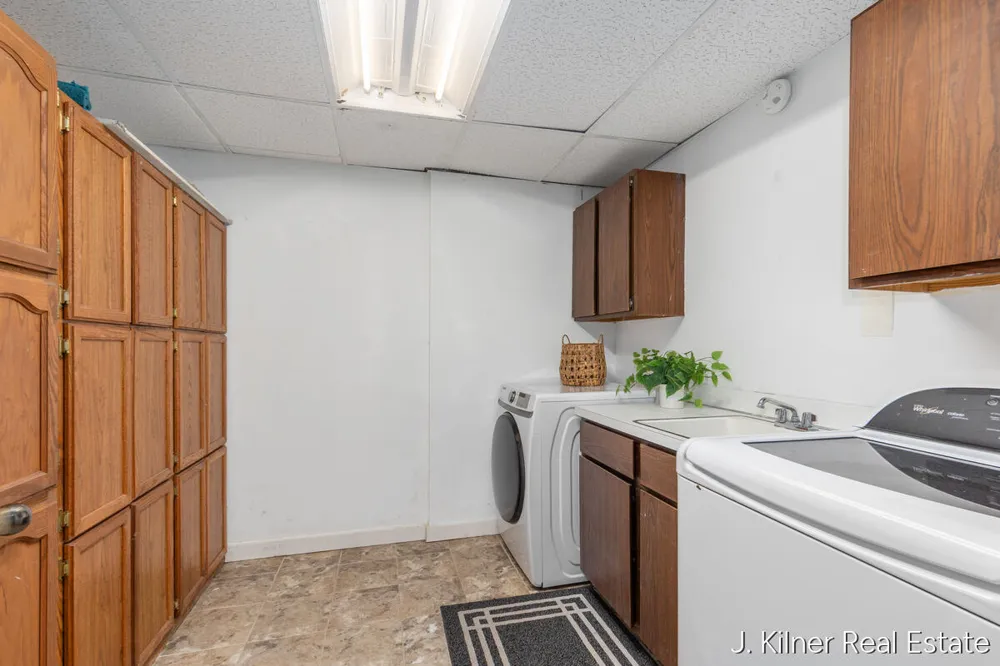 24865 44th Avenue Mattawan, MI 49071