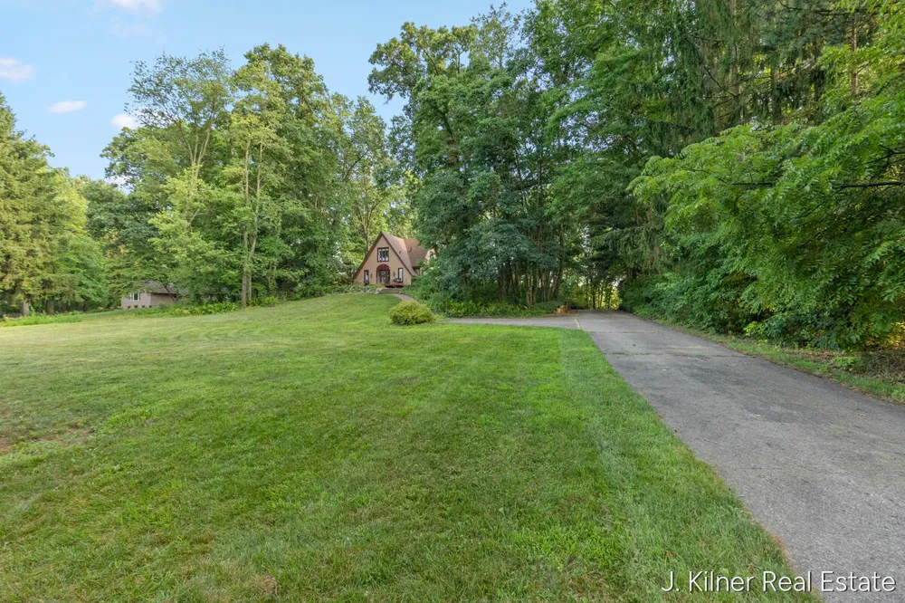 24865 44th Avenue Mattawan, MI 49071