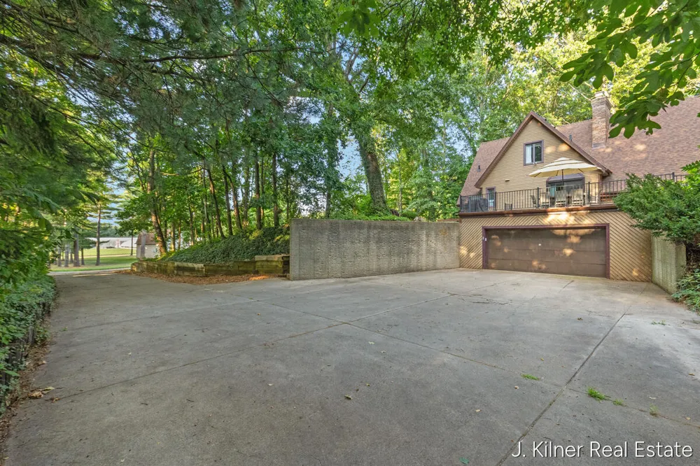 24865 44th Avenue Mattawan, MI 49071