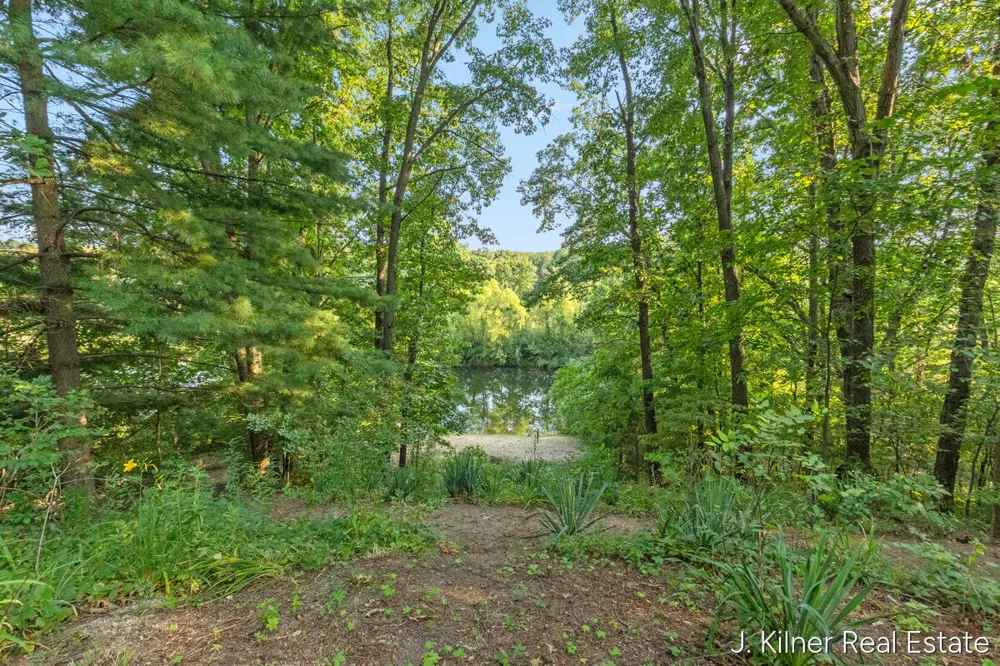 24865 44th Avenue Mattawan, MI 49071