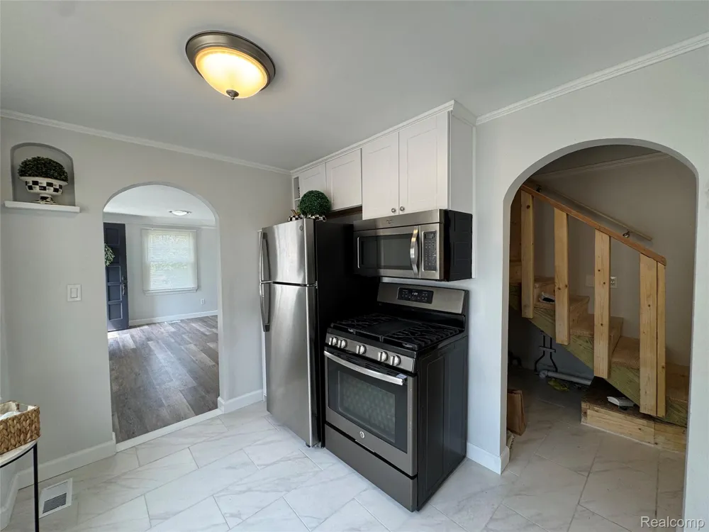 2452 Earlmont Berkley City, MI 48072
