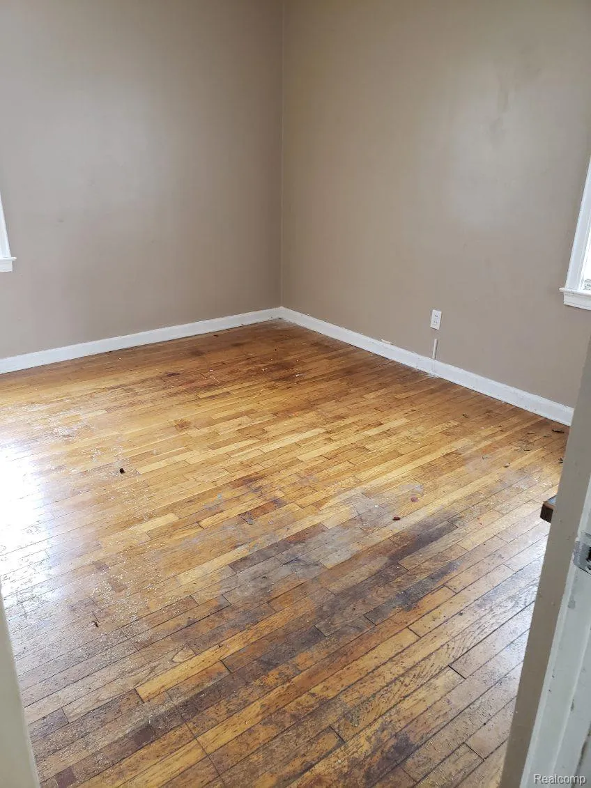 16326 Toepfer Drive Eastpointe City, MI 48021