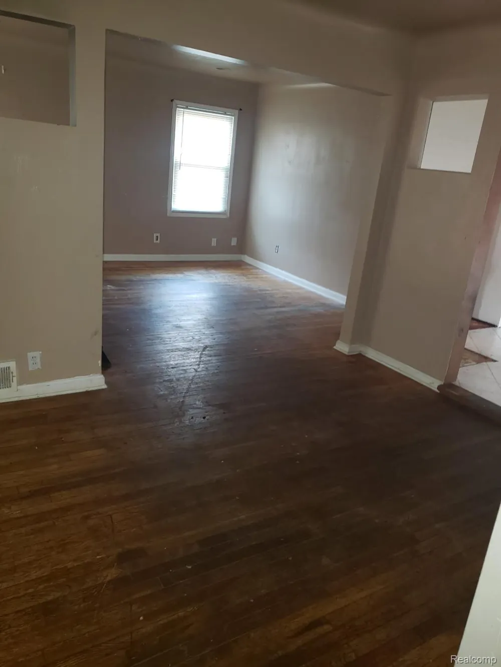 16326 Toepfer Drive Eastpointe City, MI 48021
