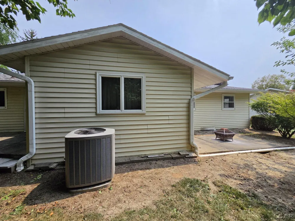 425 MAPLEWOOD COURT Adrian City, MI 49221