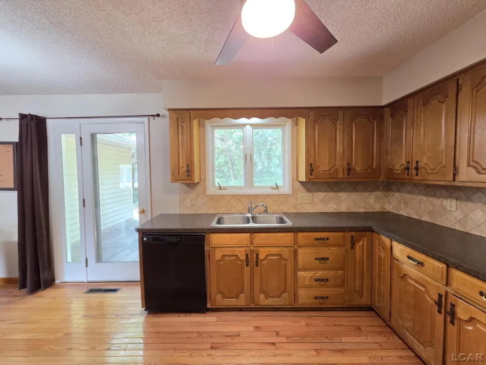 425 MAPLEWOOD COURT Adrian City, MI 49221