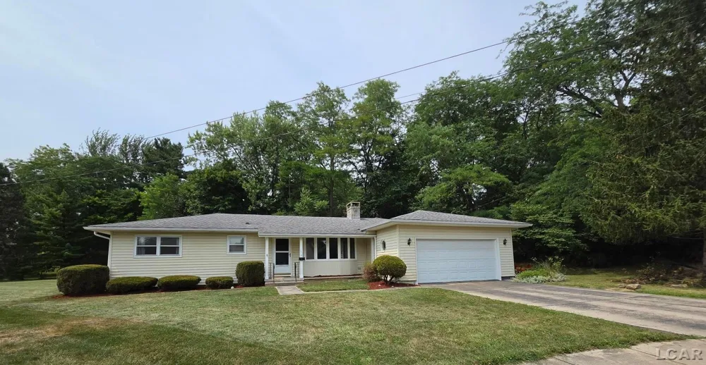 425 MAPLEWOOD COURT Adrian City, MI 49221