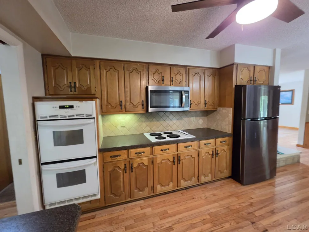 425 MAPLEWOOD COURT Adrian City, MI 49221