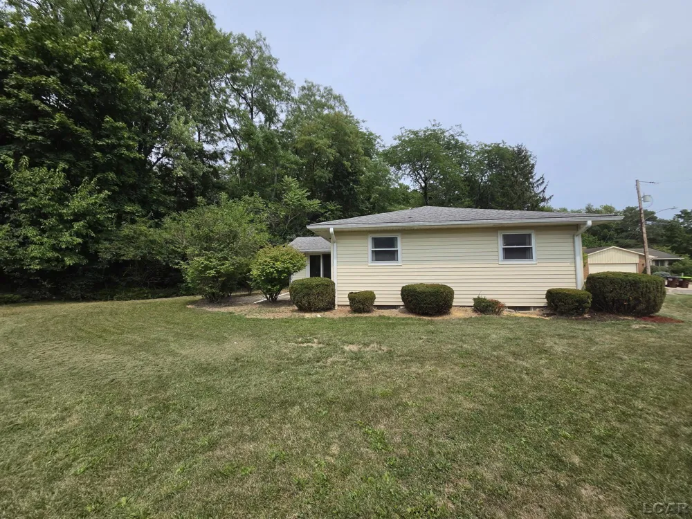 425 MAPLEWOOD COURT Adrian City, MI 49221