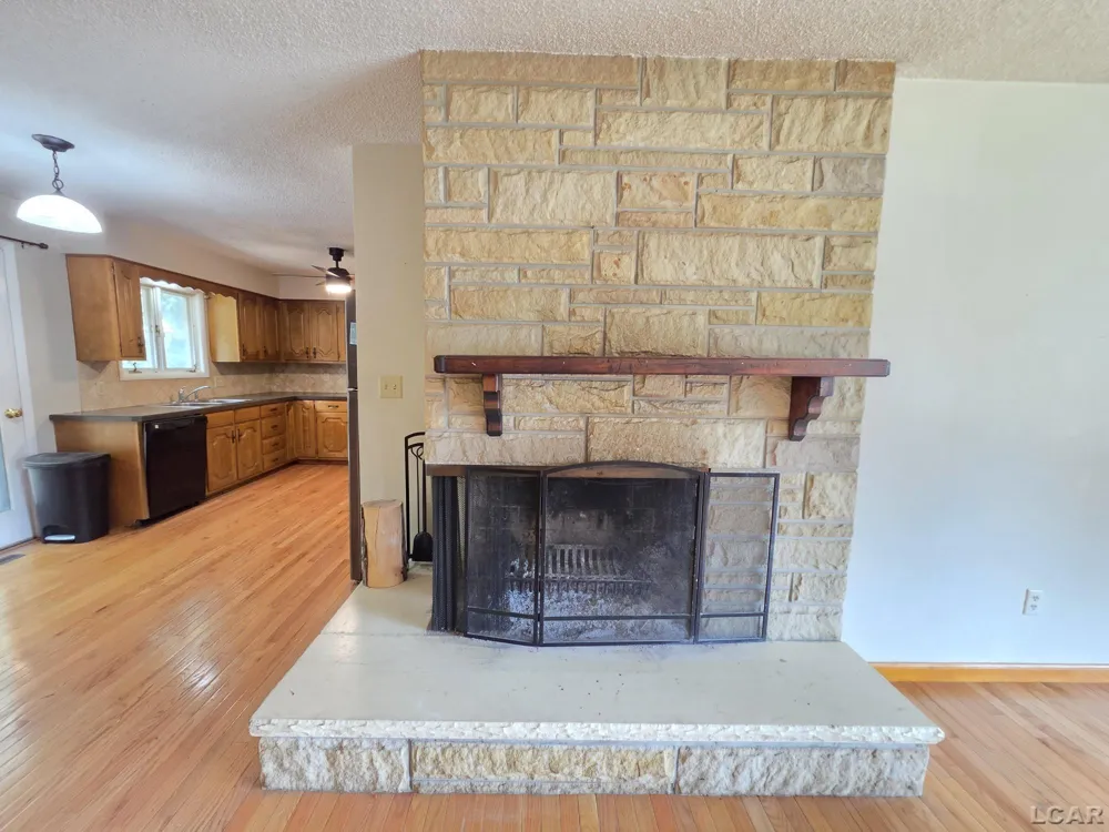 425 MAPLEWOOD COURT Adrian City, MI 49221