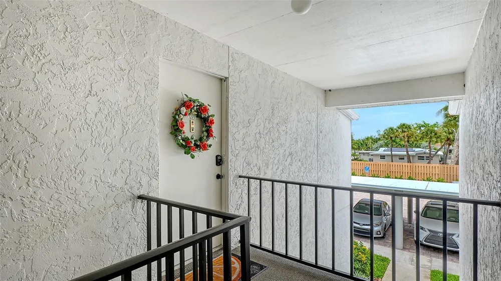 5641 MIDNIGHT PASS ROAD #902 Sarasota, FL 34242