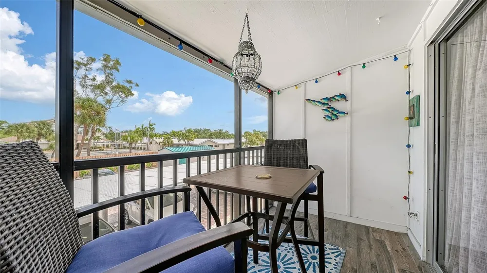 5641 MIDNIGHT PASS ROAD #902 Sarasota, FL 34242