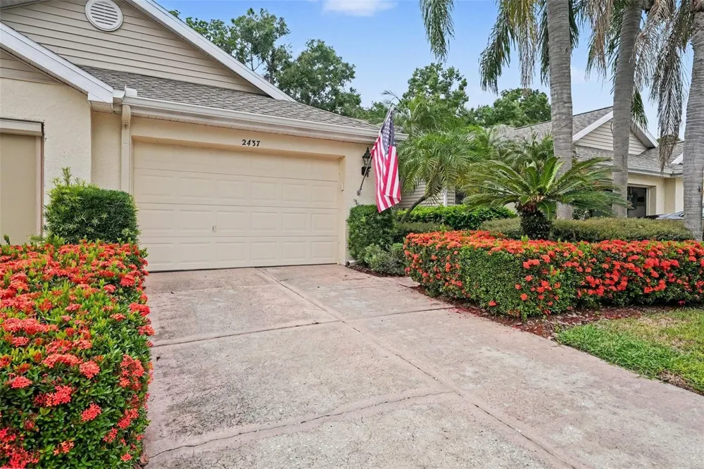2437 NANTUCKET HARBOR LOOP #2437 Sun City Center, FL 33573