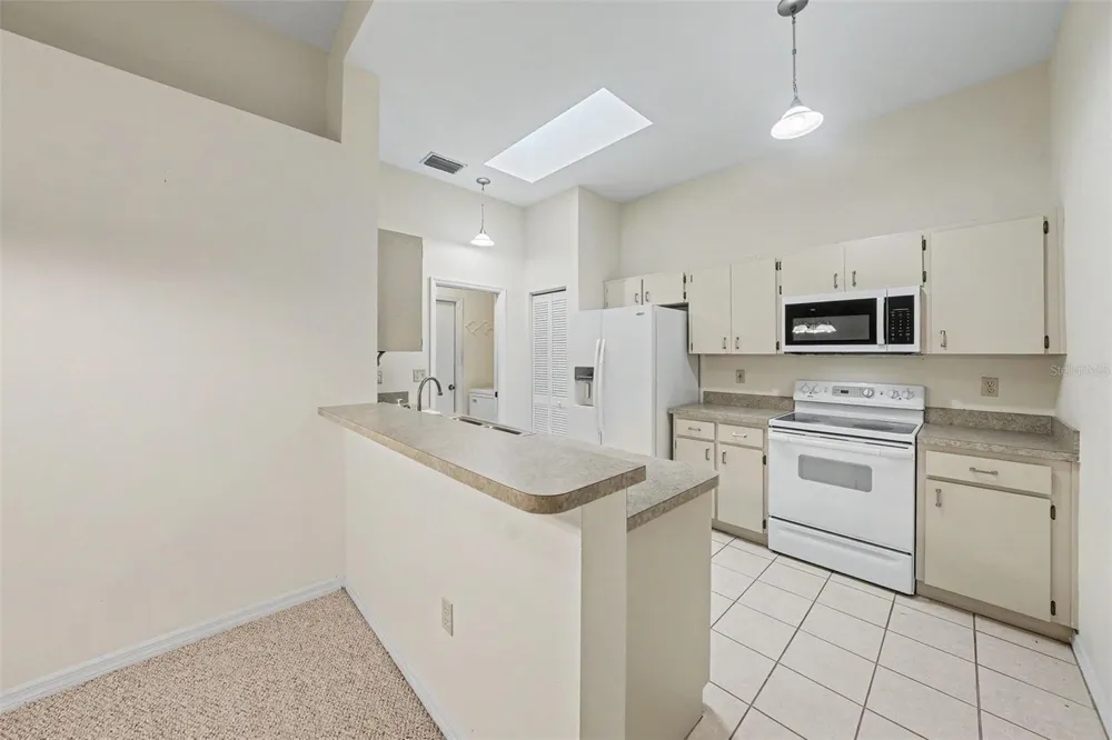 2437 NANTUCKET HARBOR LOOP #2437 Sun City Center, FL 33573