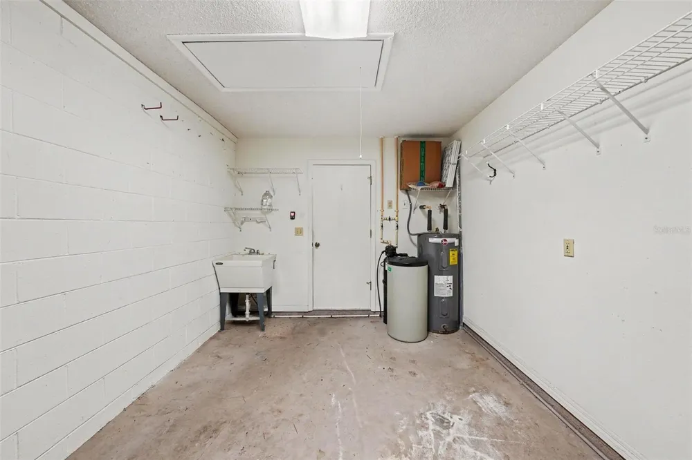 2437 NANTUCKET HARBOR LOOP #2437 Sun City Center, FL 33573