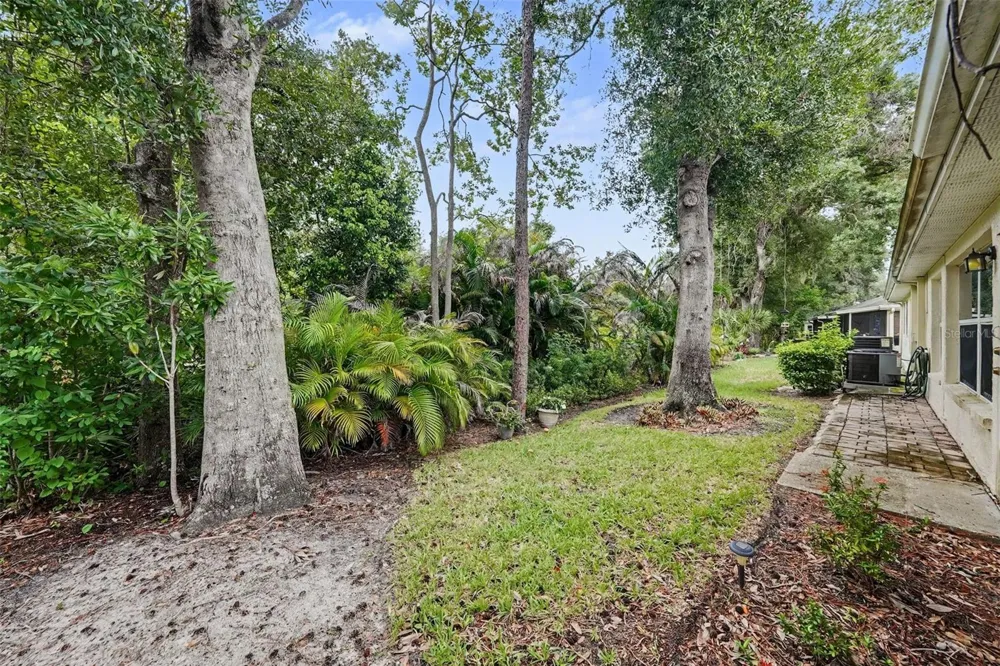 2437 NANTUCKET HARBOR LOOP #2437 Sun City Center, FL 33573
