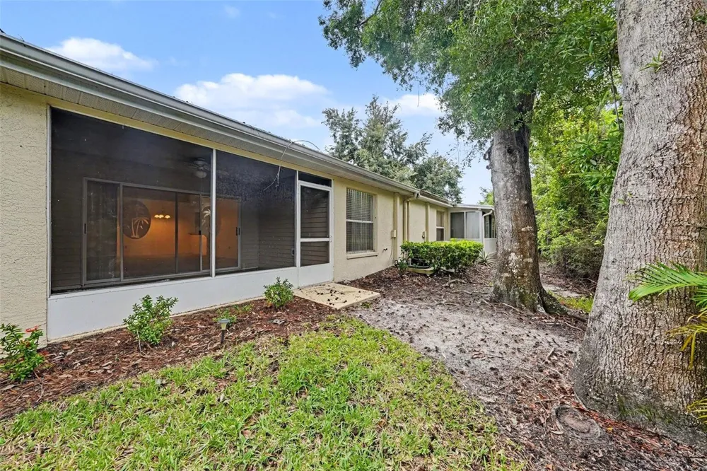 2437 NANTUCKET HARBOR LOOP #2437 Sun City Center, FL 33573