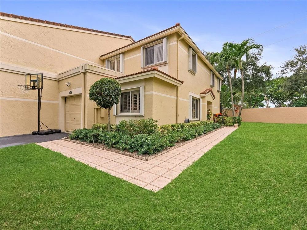 3497 DEER CREEK PALLADIAN CIRCLE #3497 Deerfield Beach, FL 33442