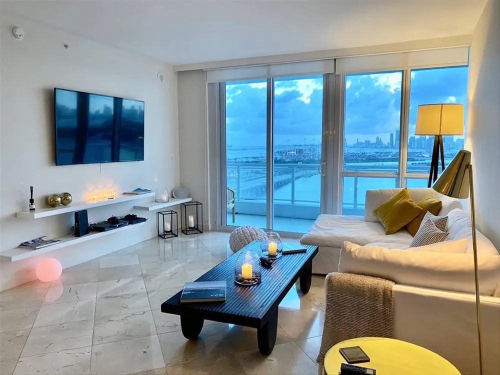 540 WEST AVENUE #2011 Miami Beach, FL 33139