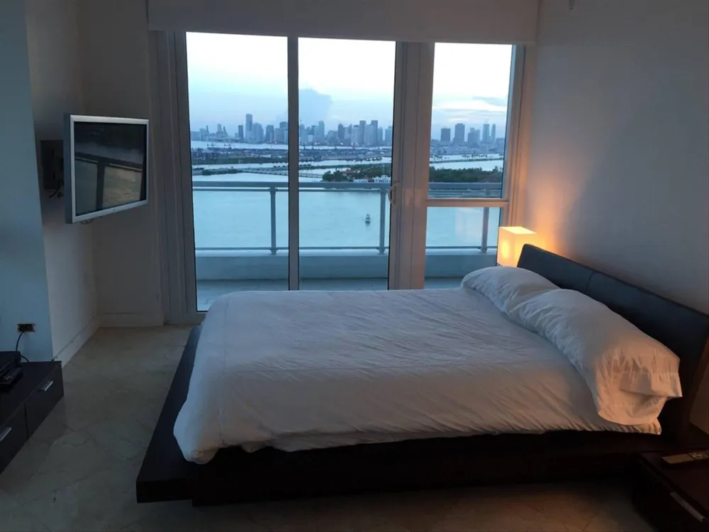 540 WEST AVENUE #2011 Miami Beach, FL 33139