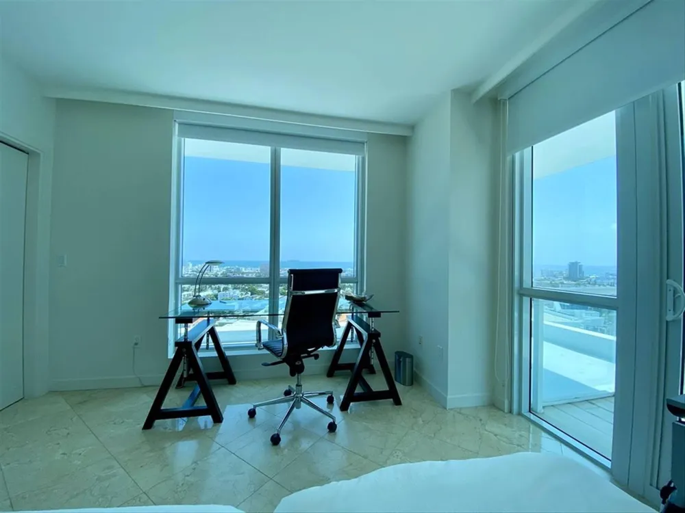 540 WEST AVENUE #2011 Miami Beach, FL 33139