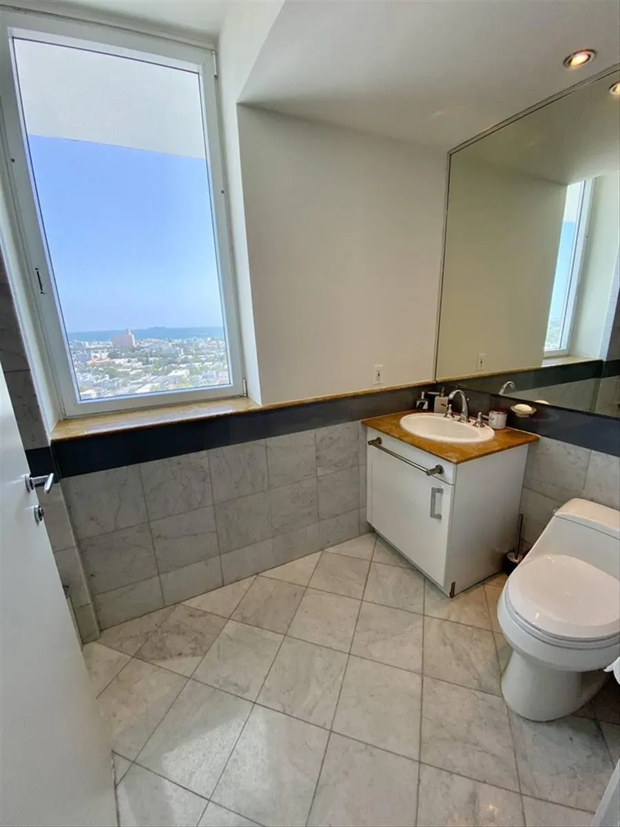 540 WEST AVENUE #2011 Miami Beach, FL 33139