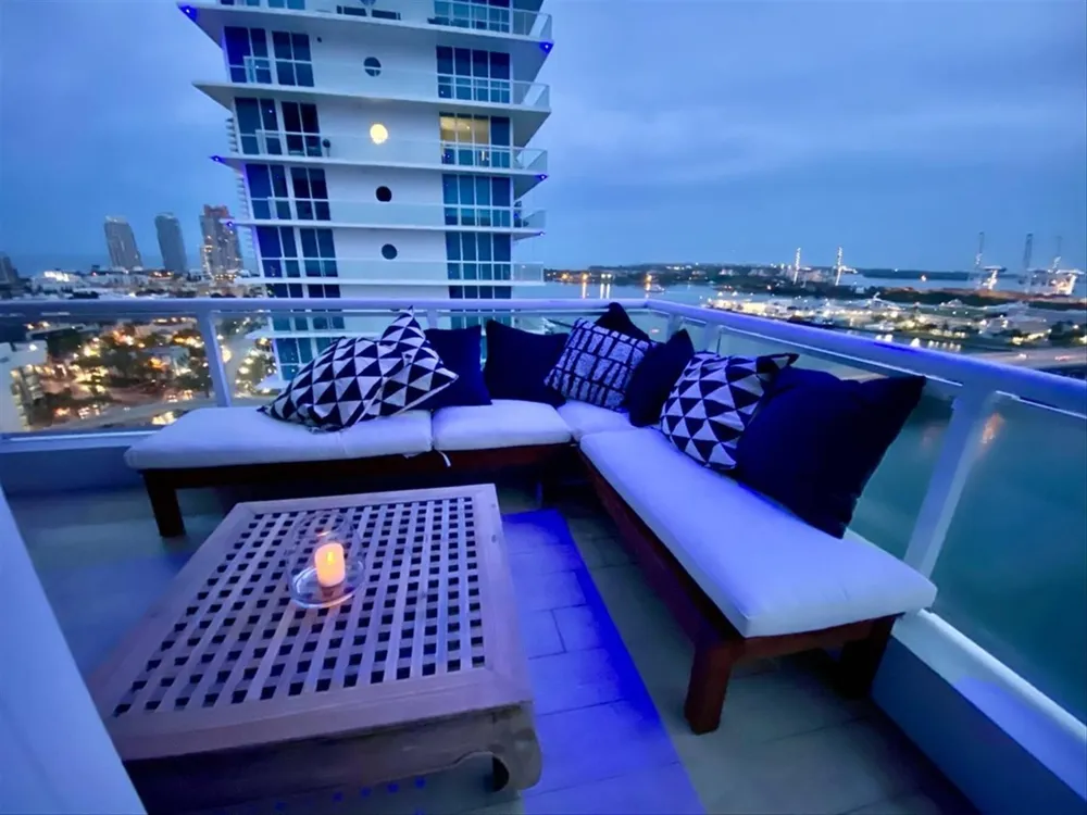 540 WEST AVENUE #2011 Miami Beach, FL 33139