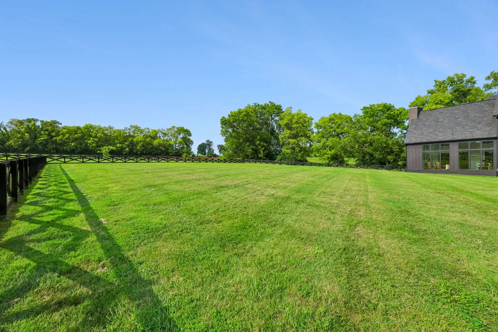 5136 Bond Mill Rd Thompsons Station, TN 37179