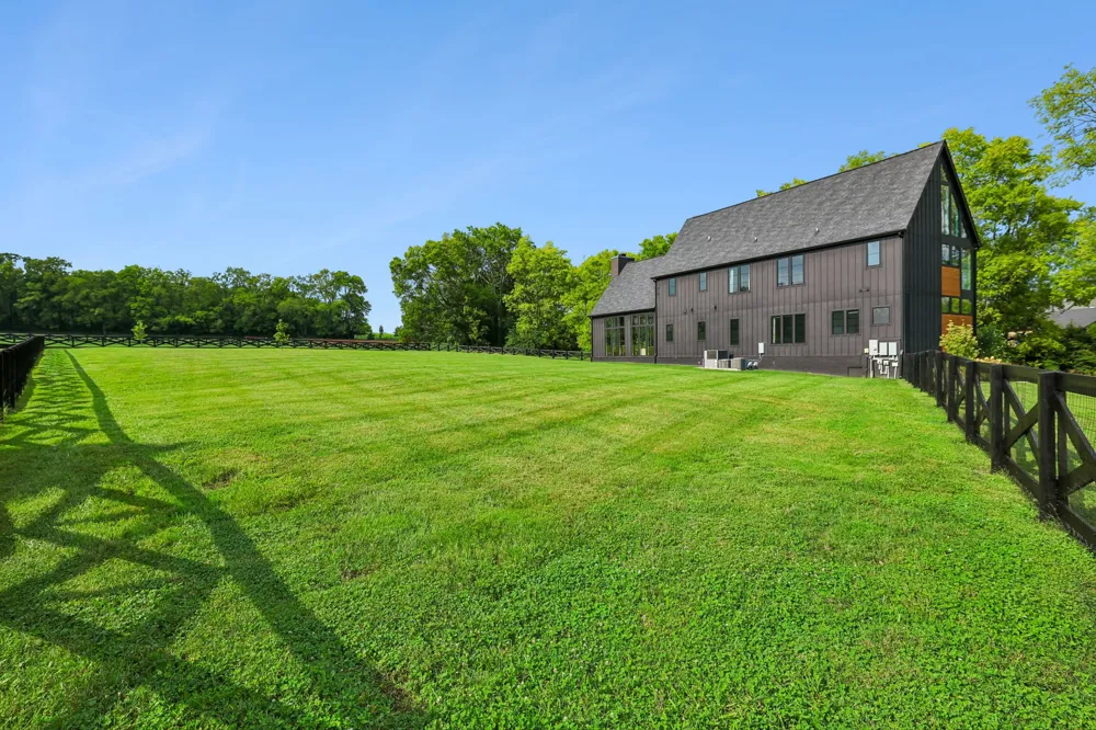 5136 Bond Mill Rd Thompsons Station, TN 37179