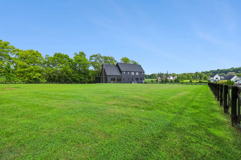 5136 Bond Mill Rd Thompsons Station, TN 37179